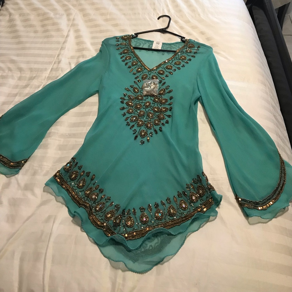 Boutique turquoise blouse